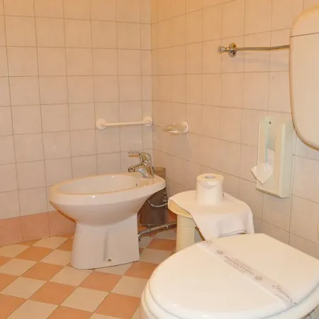 מלון Igea 3*